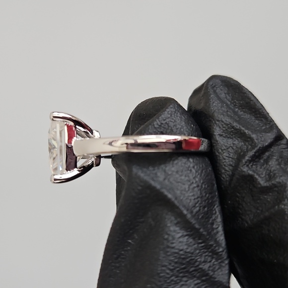 4ct Princess Cut Moissanite Solitaire Band - Picture 3 of 6